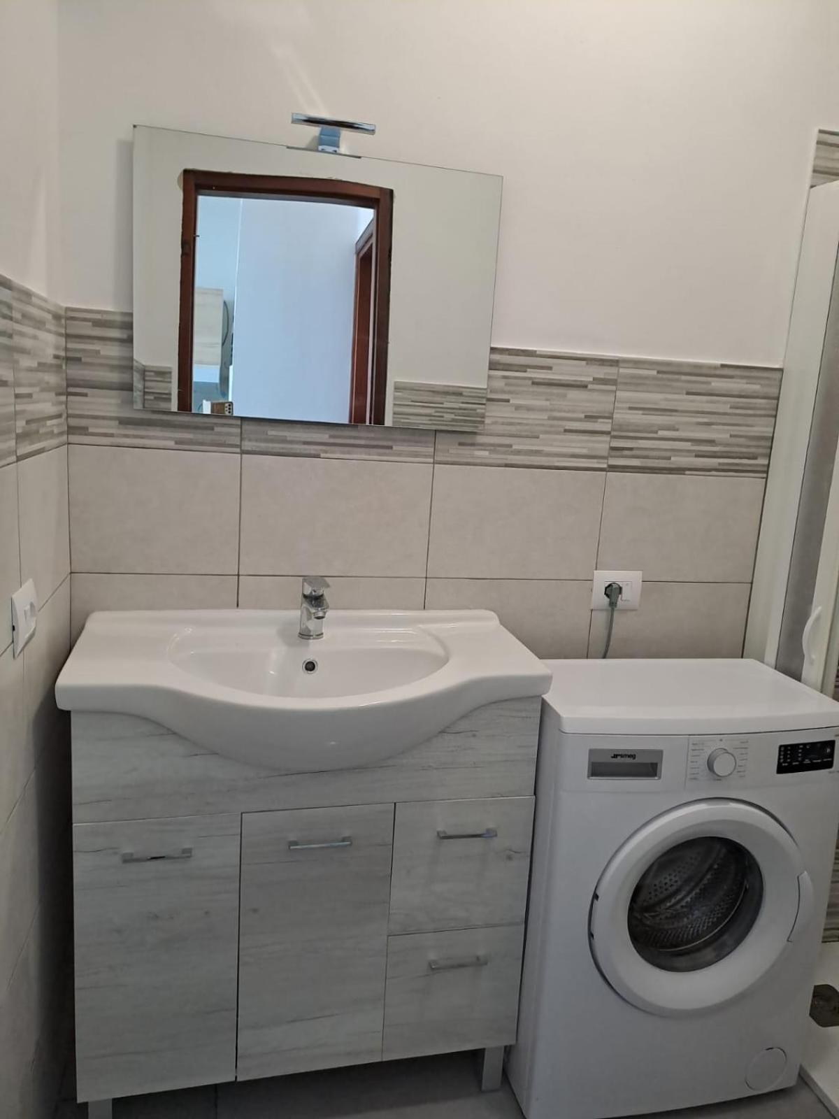 Edy Apartment *